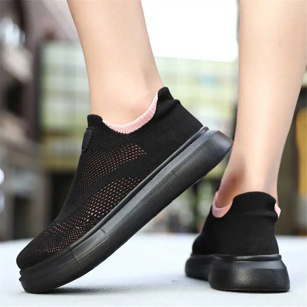 Women Accessories Shop Name Ideas - Chaussures à plateforme marron pour femme,