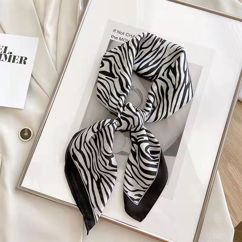 Écharpe carrée imprimée zèbre  - Silk Scarf Square avis et prix