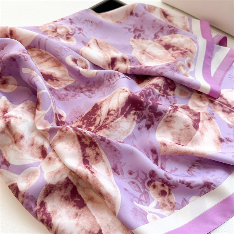 Grand Foulard Carré Imprimé Ré - Silk Scarf Square avis et prix